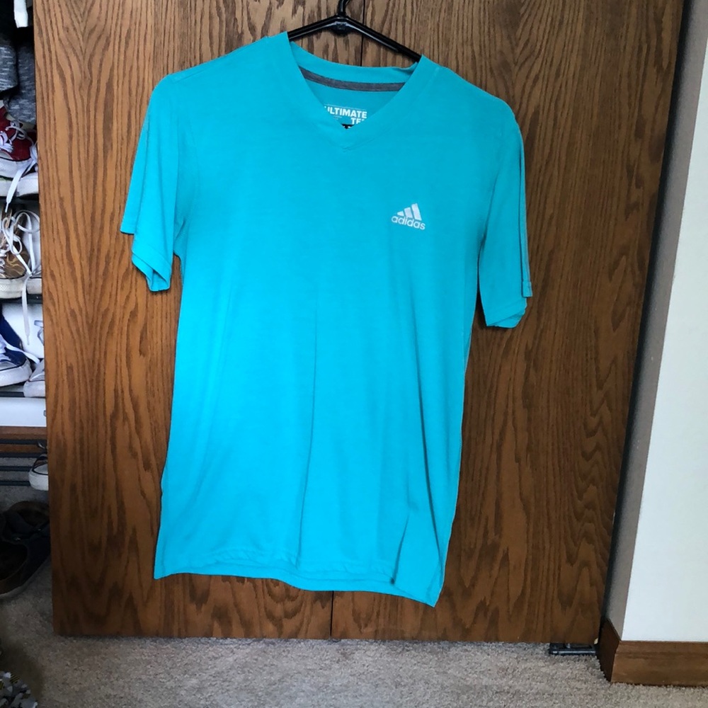 Turquoise v-neck t-shirt